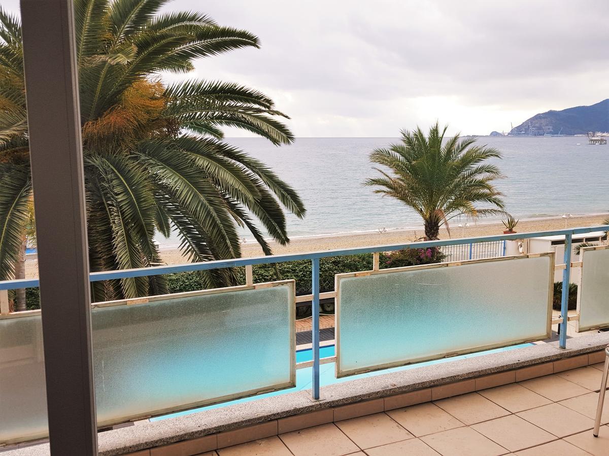 Hotel Miramare 사보나 외부 사진